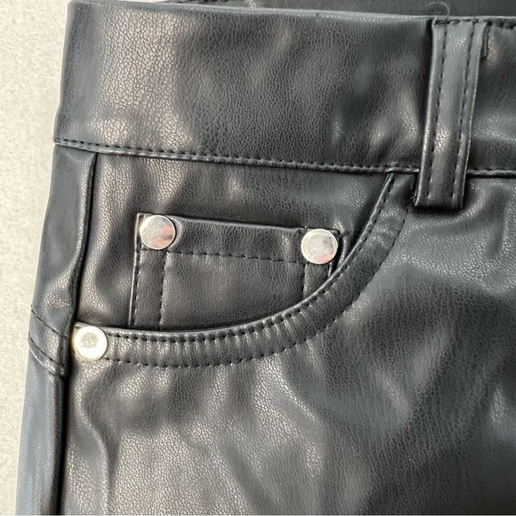 Black Vegan Leather Skinny Pants Leggings Women's Size S/M NWOT - Picture 5 of 6